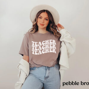 Groovy Teacher Shirt – Retro Teacher Shirts – Cute Shirt for Teachers, Teacher Appreciation Gift – Elementary School Teacher Shirt