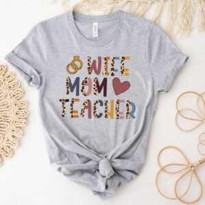 Teaching Mom Shirt – Educator Mama Gift – Mothers Day Shirt for Teacher – Cute Mom Tshirt – Mothers Day Gift – Ideas For Working Mama